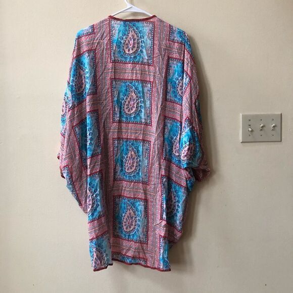 Feathers By Tolani Kimono - Picture 4 of 5